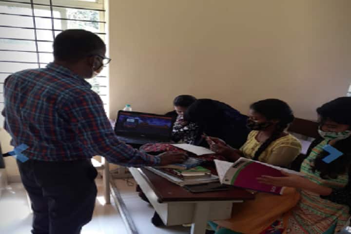 Government First Grade College campus in Bangalore, Karnataka, India — photo 2