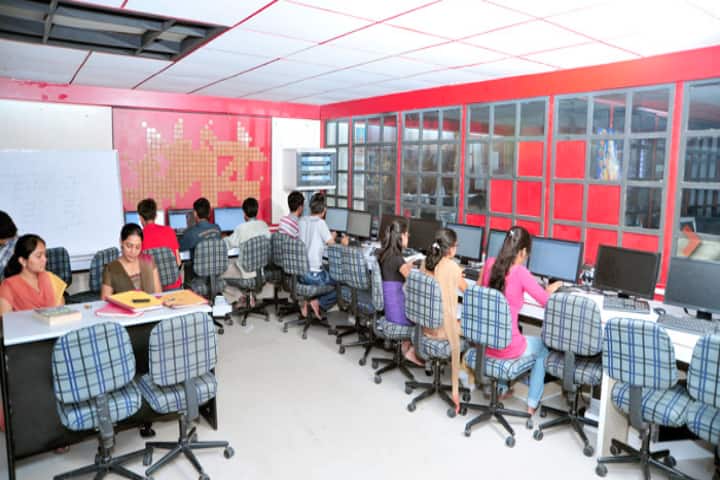 DDU Nadiad campus in Nadiad, Gujarat, India — photo 4