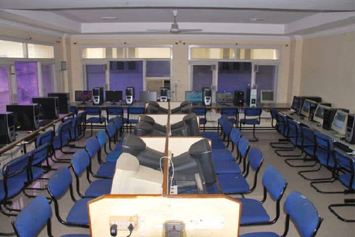 Chaitanya Degree and PG College for Women campus in Visakhapatnam, Andhra Pradesh, India — photo 2