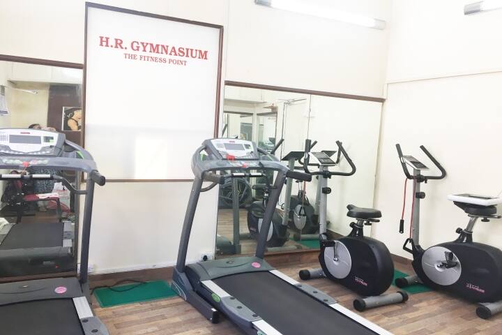 HR College of Commerce and Economics campus in Mumbai, Maharashtra, India — photo 3