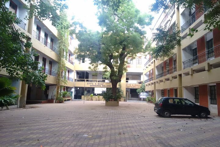 City CU Shah Commerce College campus in Ahmedabad, Gujarat, India — photo 2