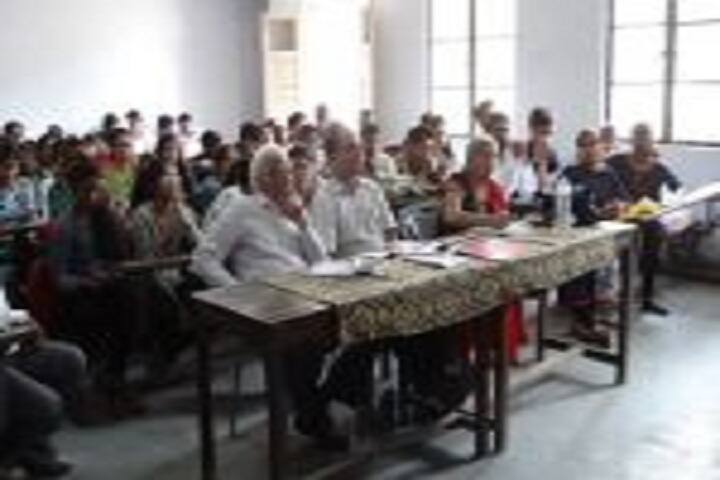 City CU Shah Commerce College campus in Ahmedabad, Gujarat, India — photo 3