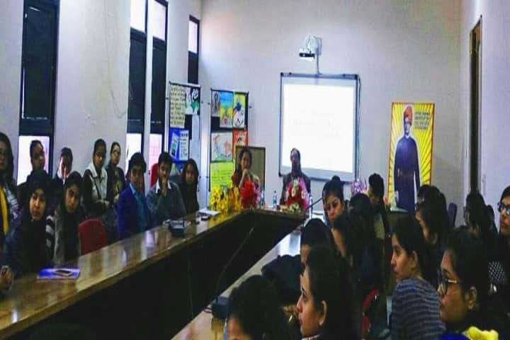 Lakshmibai College campus in New Delhi, Delhi, India — photo 3