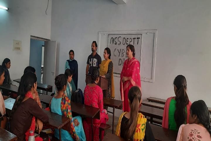 Guru Nanak College for Women campus in Banga, Punjab, India — photo 2