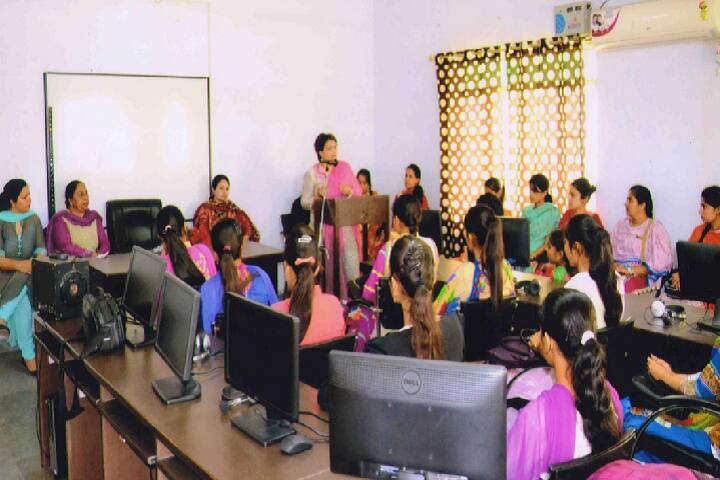Guru Nanak College for Women campus in Banga, Punjab, India — photo 4