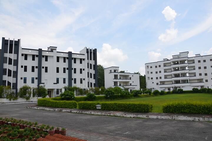 Shri Ram Murti Smarak International Business School campus in Unnao, Uttar Pradesh, India — photo 1