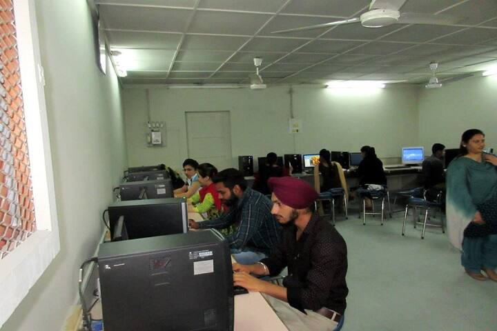 DM College campus in Moga, Punjab, India — photo 4