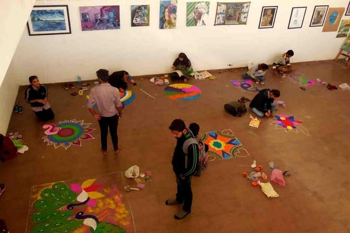 MA Parikh Fine Arts and Arts College campus in Palanpur, Gujarat, India — photo 5