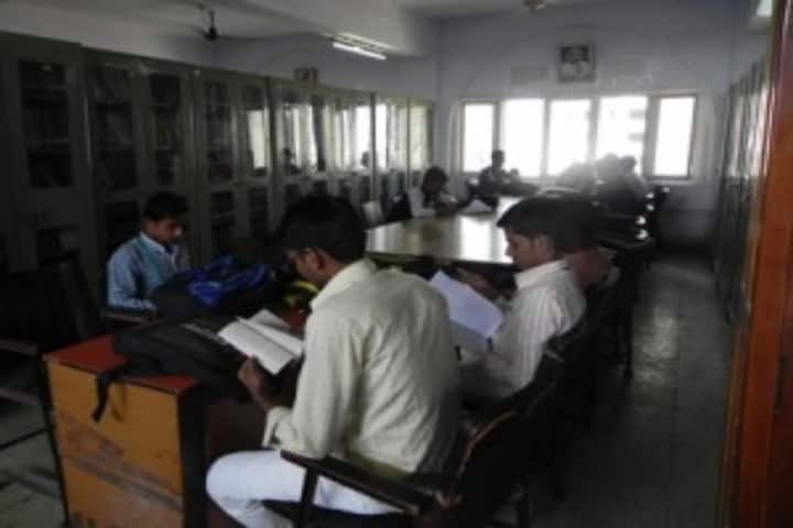 Maharashtra College of Arts Science and Commerce campus in Mumbai, Maharashtra, India — photo 2