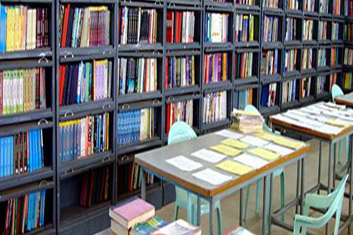Kai Rasika Mahavidyalaya campus in Latur, Maharashtra, India — photo 4
