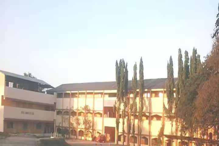 Sau Sitabai Ramkrushna Karandikar Senior College of Commerce and Late Mehernosh Boman Burjor Irani College of Arts campus in Palghar, Maharashtra, India — photo 1