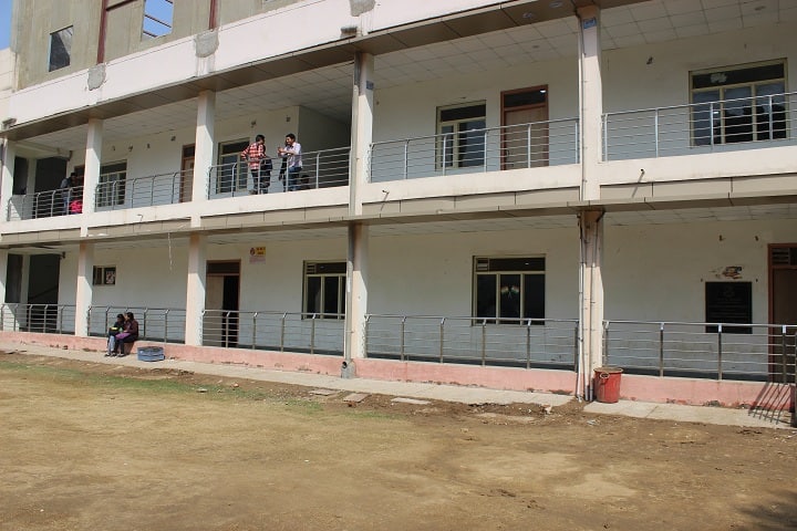 PGDAV College, Delhi campus in New Delhi, Delhi, India