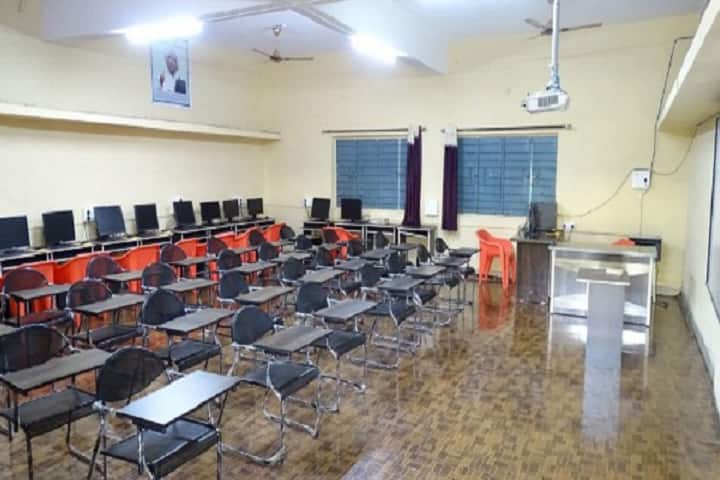 Toshniwal Arts Commerce and Science College campus in Hingoli, Maharashtra, India — photo 5
