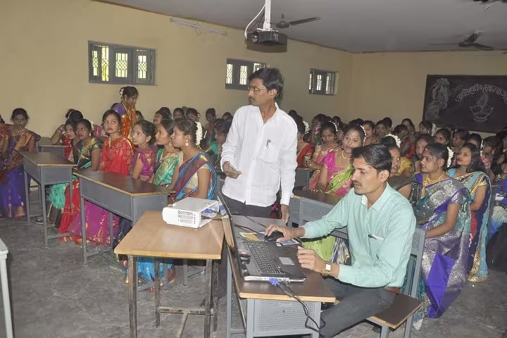 Vidarbha Youth Welfare Society,s Mahila Arts Commerce College, Amravati campus in Amravati, Maharashtra, India
