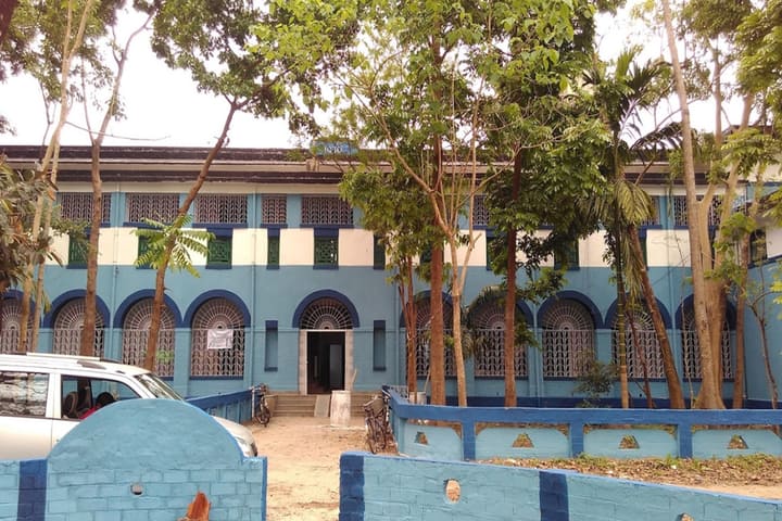 Institute of Pharmacy campus in Jalpaiguri, West Bengal, India — photo 1
