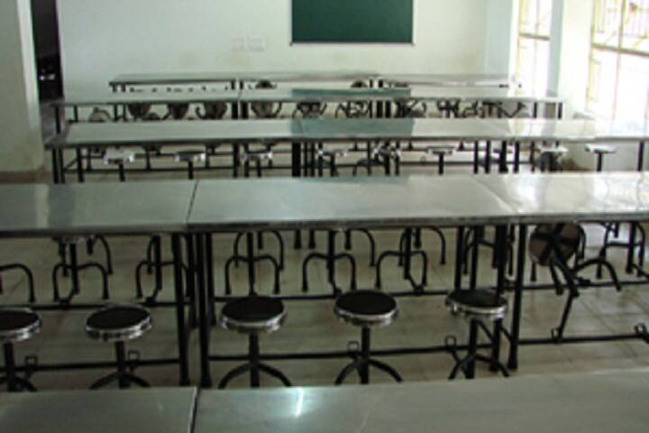 Grow More College of Education campus in Himmatnagar, Gujarat, India — photo 4