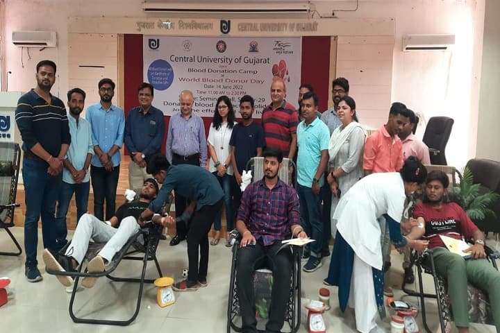 Grow More College of Education campus in Himmatnagar, Gujarat, India — photo 6