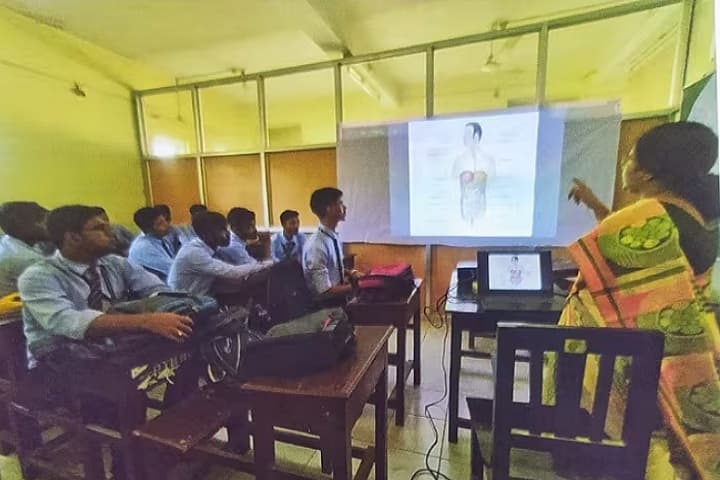 Rabindranath Thakur Mahavidyalaya campus in Bishalgarh, Tripura, India — photo 2