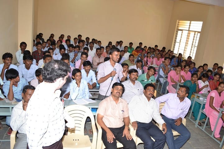 Government First Grade College campus in Hunnur, Karnataka, India — photo 2