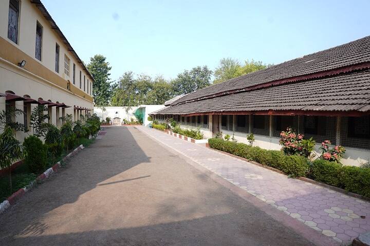 Saifee Golden Jubilee Quaderia College campus in Burhanpur, Madhya Pradesh, India — photo 1