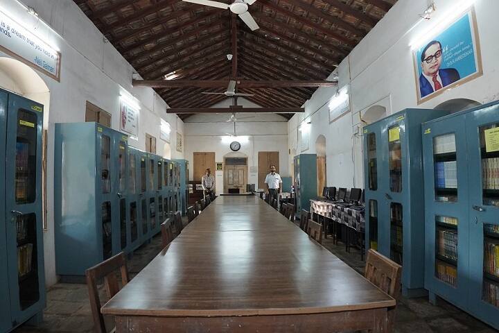Saifee Golden Jubilee Quaderia College campus in Burhanpur, Madhya Pradesh, India — photo 6