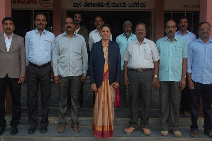 Sri Jagadguru Murugharajendra College of Arts Science and Commerce campus in Chitradurga, Karnataka, India — photo 4