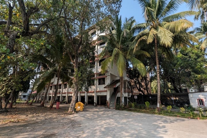 Smt Indirabai G Kulkarni Arts JB Sawant Science College and Sau Janakibai Dhondo Kunte Commerce College campus in Mumbai, Maharashtra, India — photo 3