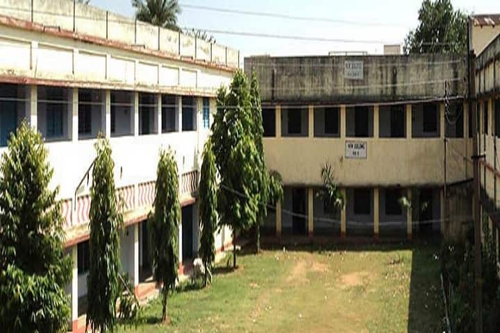 Bankura Zilla Saradamani Mahila Mahavidyapith campus in Bankura, West Bengal, India — photo 1