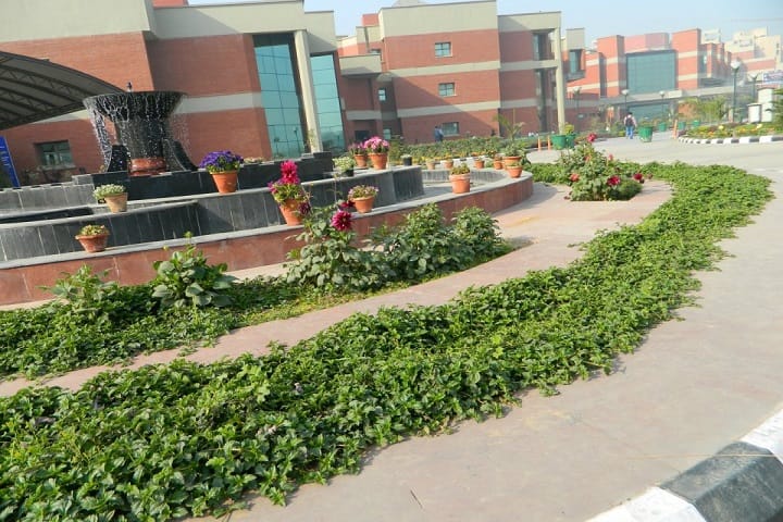 USICT Delhi campus in New Delhi, Delhi, India — photo 4