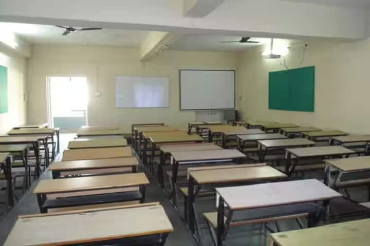Institute of Sciences Poona's campus in Pune, Maharashtra, India — photo 2