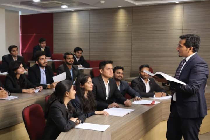 Durgadevi Saraf Institute of Management Studies campus in Mumbai, Maharashtra, India — photo 2