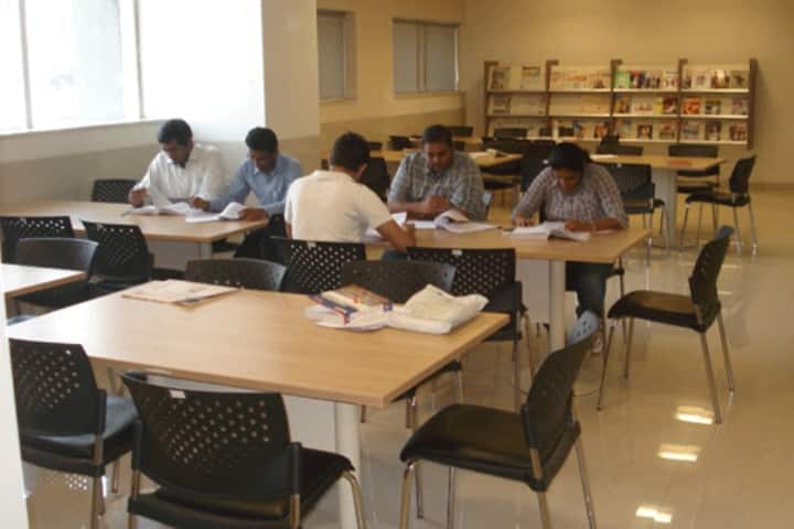 Durgadevi Saraf Institute of Management Studies campus in Mumbai, Maharashtra, India — photo 4