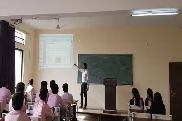 Dayanand Education Society's Dayanand Institute of Pharmacy campus in Latur, Maharashtra, India — photo 4