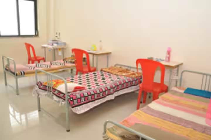 Dayanand Education Society's Dayanand Institute of Pharmacy campus in Latur, Maharashtra, India — photo 5