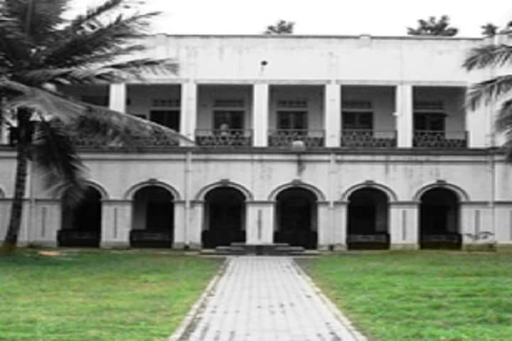 Maharani's Arts College for Women campus in Mysuru, Karnataka, India — photo 2