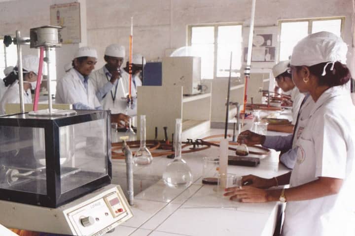 Keshavrao Patil Institute of Pharmacy campus in Osmanabad, Maharashtra, India — photo 3