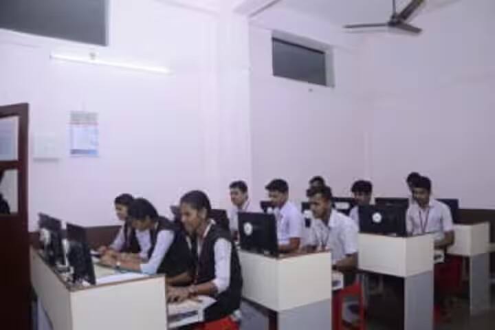 Dapoli Urban Bank Senior Science College campus in Dapoli, Maharashtra, India — photo 4
