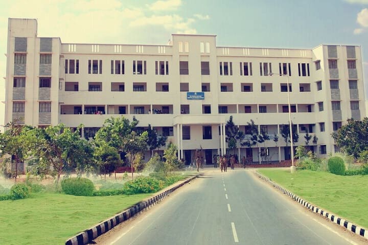 Shridevi Post Graduate Centre campus in Tumkur, Karnataka, India — photo 1