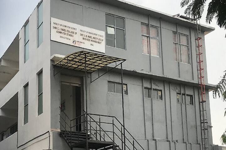 Shri CJ Patel College of Computer Studies campus in Mehsana, Gujarat, India — photo 2