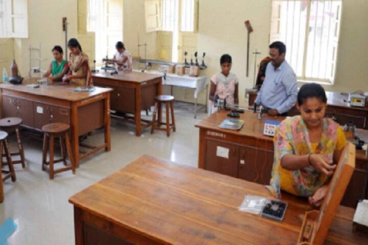 Government College for Women campus in Madduru, Karnataka, India — photo 4