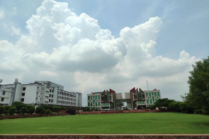 MRIIRS Faridabad campus in Faridabad, Haryana, India — photo 2