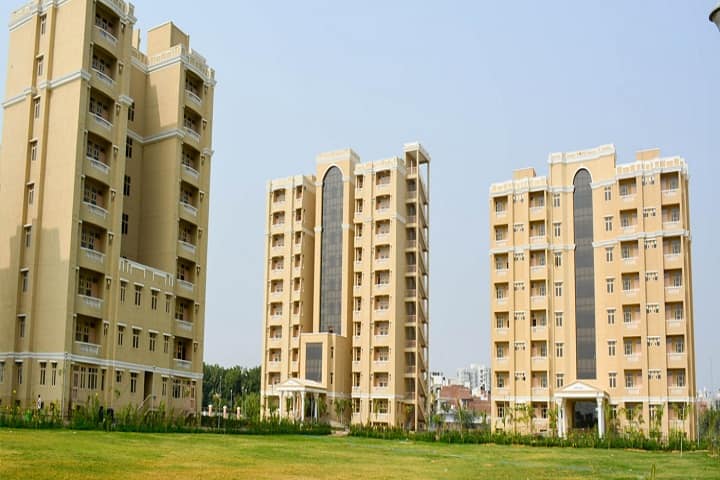 RUHS Medical College, Jaipur campus in Jaipur, Rajasthan, India — photo 1