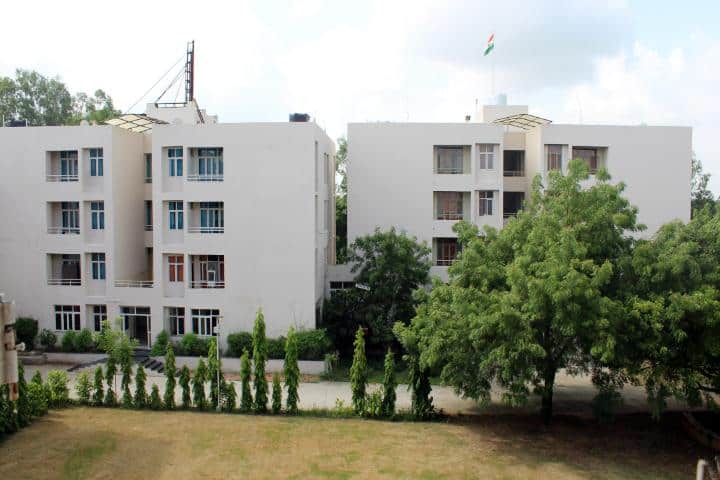 ITM SLS Baroda University campus in Vadodara, Gujarat, India — photo 6