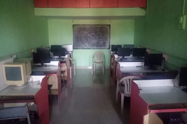 Smt Salunkabai Raut College campus in Mangrulpir, Maharashtra, India — photo 4