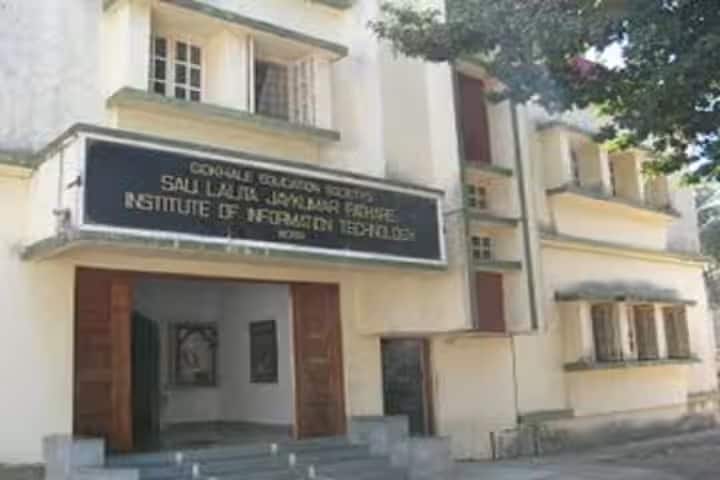 Gokhale Education Society's NB Mehta Valwada Science College campus in Bordi, Maharashtra, India — photo 2