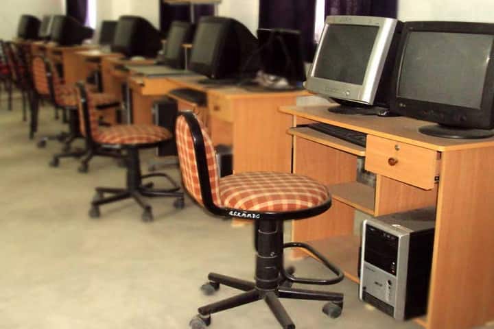 GSRM Memorial PG College campus in Lucknow, Uttar Pradesh, India — photo 5