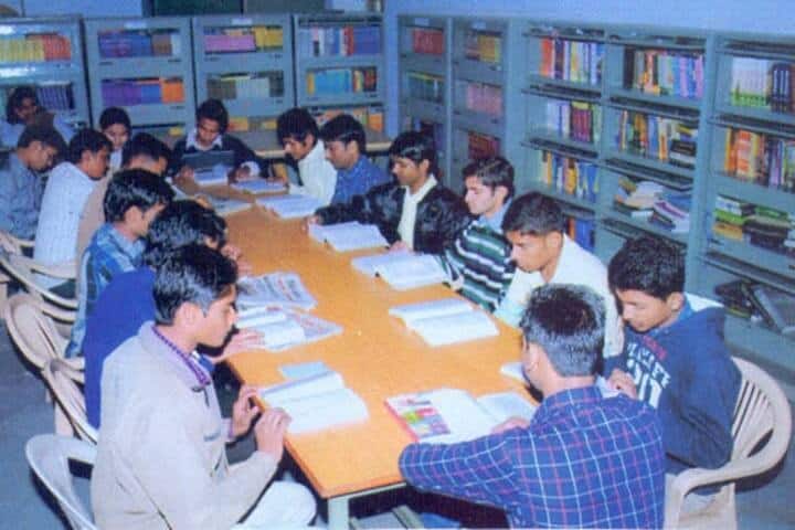 Shri Bhawani Niketan PG Boys College campus in Jaipur, Rajasthan, India — photo 1