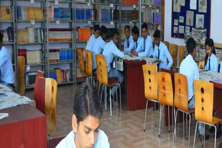 Narayan College campus in Bareilly, Uttar Pradesh, India — photo 4