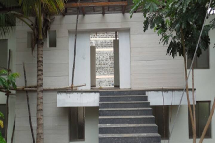 JE Society's Shri KA Lokapur Arts campus in Belgaum, Karnataka, India — photo 5