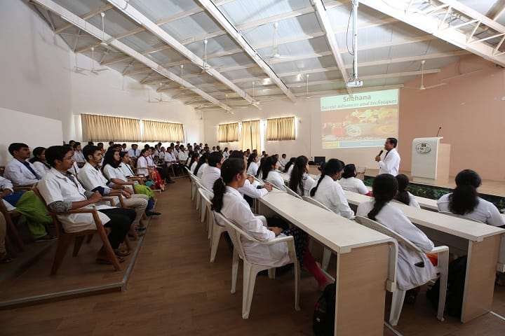 SDM College of Ayurveda Hassan campus in Hassan, Karnataka, India — photo 5